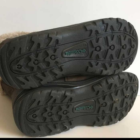 Columbia waterproof winter boots size 7.5 - Picture 2 of 3